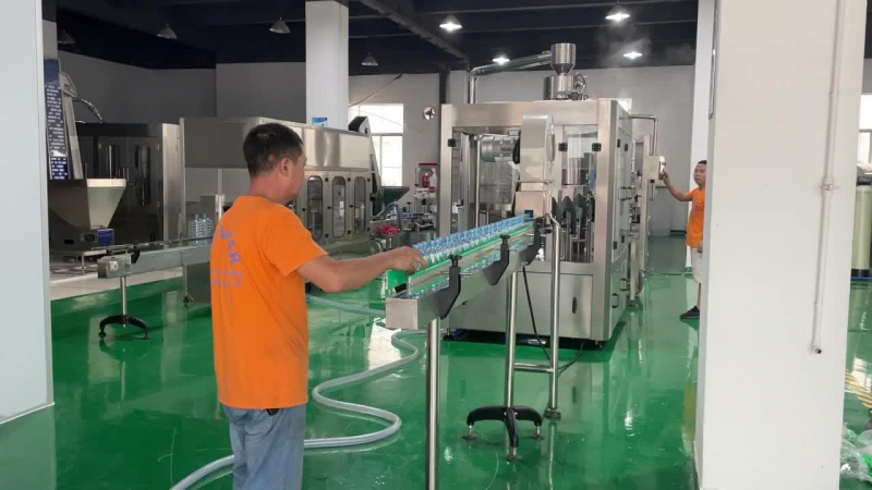 3000bph Bottle Water Filling and Labeling Machine