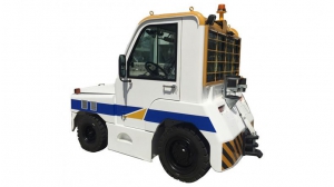Self Propelled Towing Tractor
